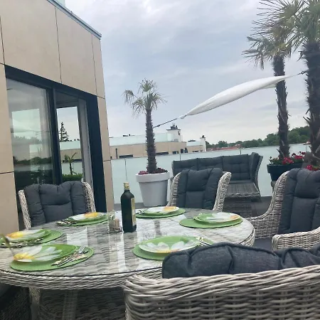 E-baltic - Rewal, Your Beachfront Apartments, 里沃